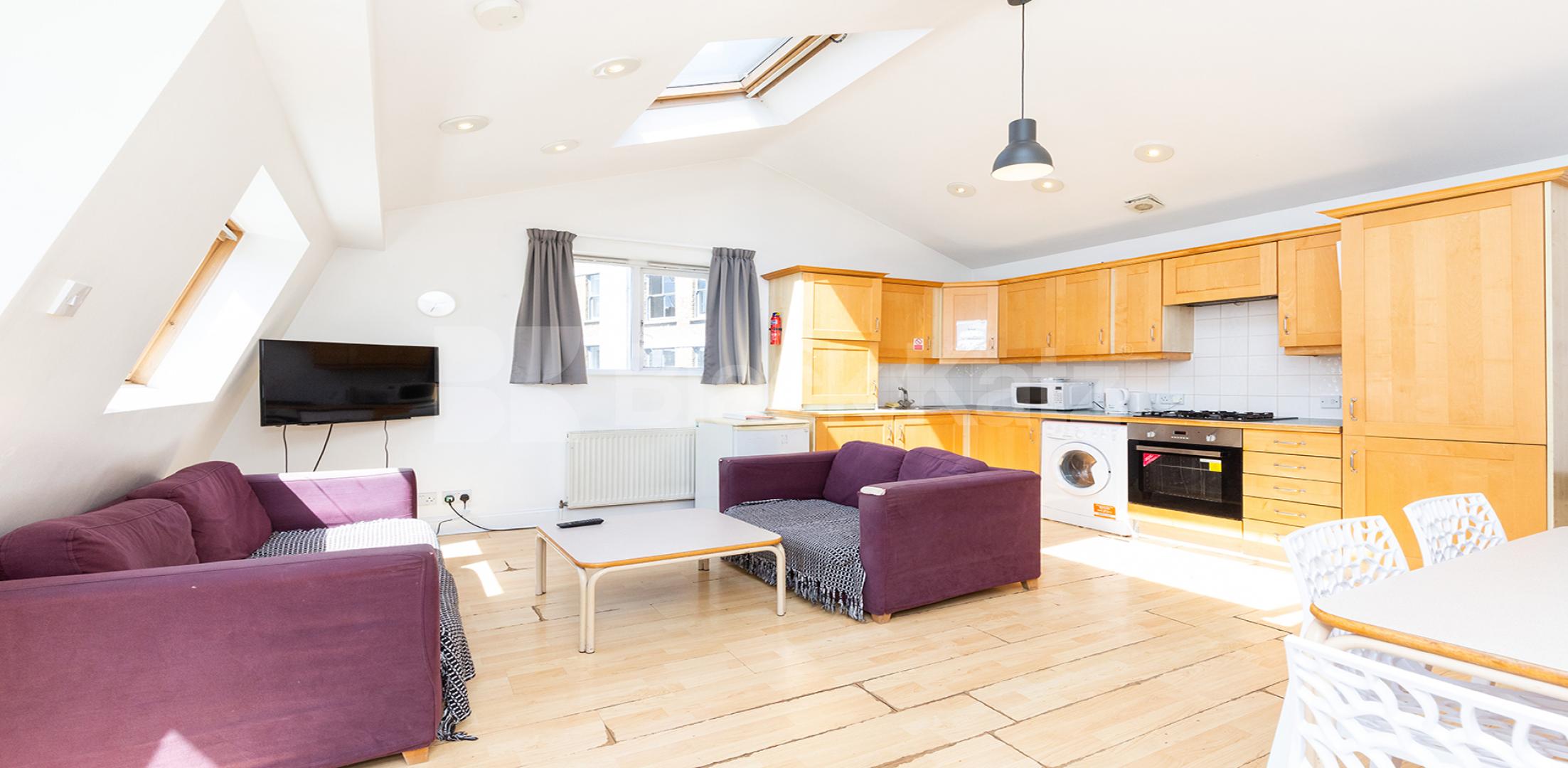 			WAREHOUSE CONVERSION, 3 Bedroom, 1 bath, 1 reception Apartment			 Crawford Passage EC1R, FARRINGDON / CLARKENWELL
